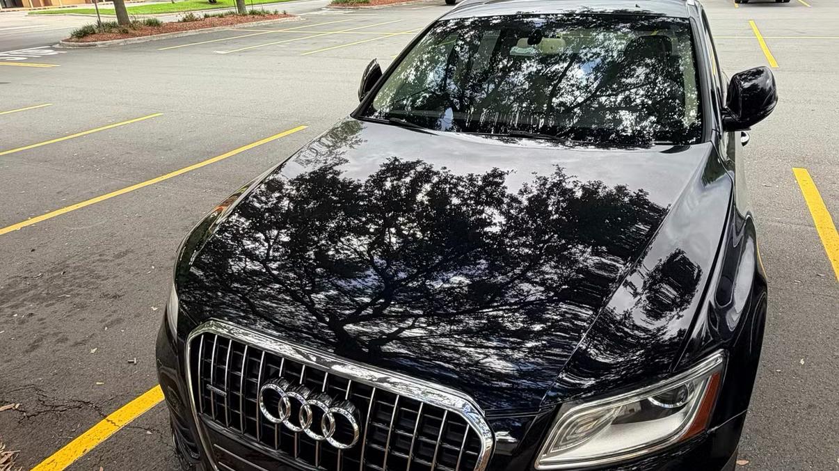 Audi Q5 front view